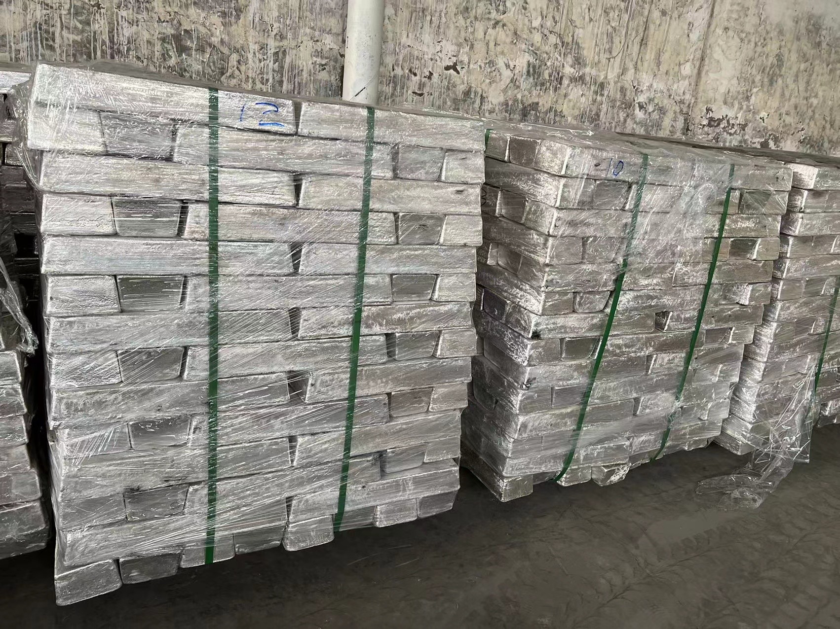 Quality 99.99% 99.95% Magnesium Alloy Ingot Metal For Chemical Industry wholesale