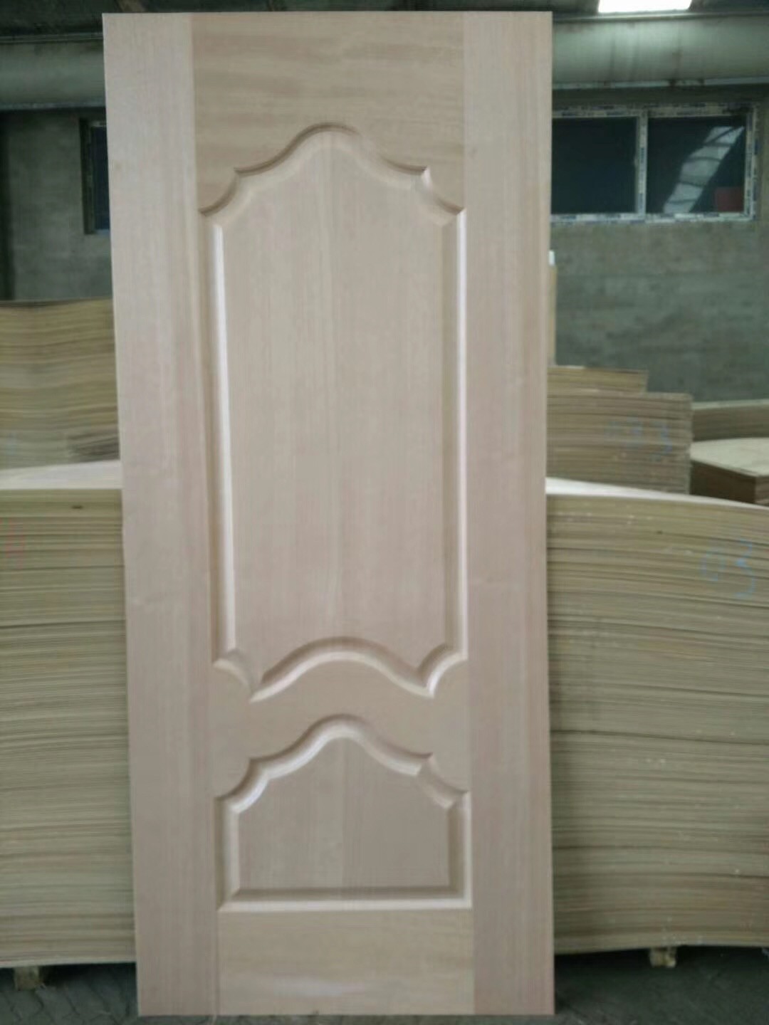 Quality 5 - 10% Moisture HDF Door Skin High Durabiloity Wood Veneer Door Skin wholesale