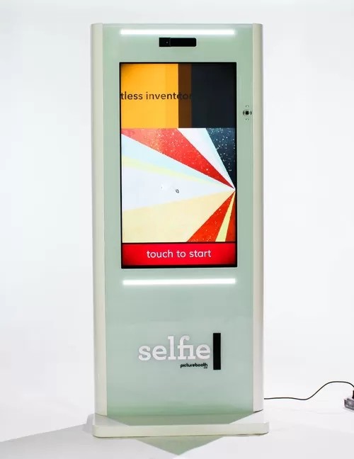 Quality Removable Photo Booth Kiosk 43 Inch Tempred Glass Surface Full HD LED Panel wholesale