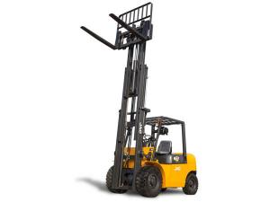 Quality Heavy Duty Diesel Forklift Truck 3 Ton Counterbalanced Small Overall Dimension wholesale