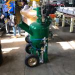 China Manufacturer Dustless Sand Blasting Machine