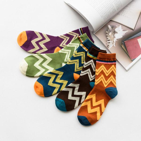 Cheap High Quality Japanese Harajuku Socks Wavy Type Crew Length Girl Fashion