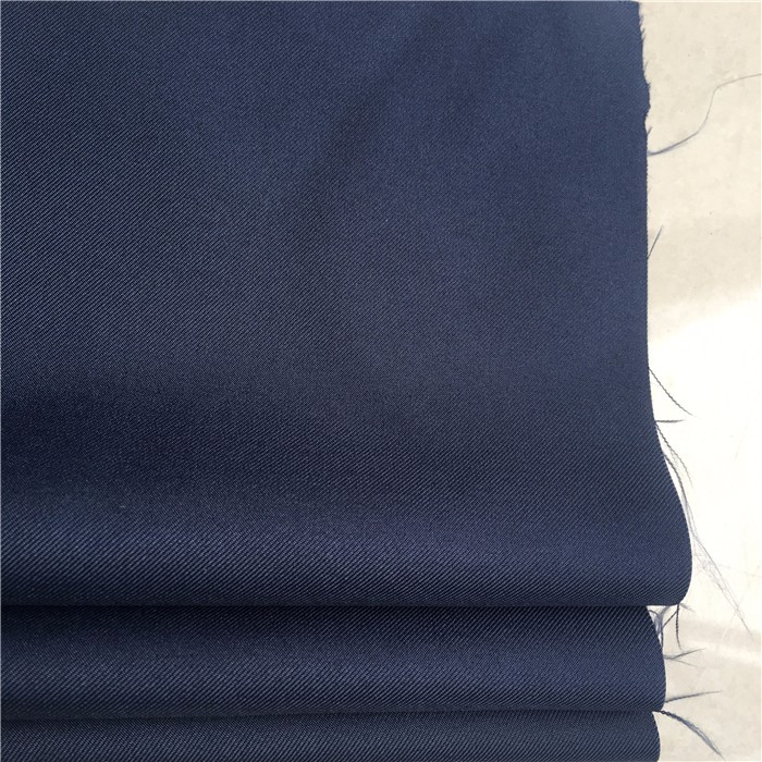 150D 144F Soft Textured Polyester Woven 2/2 Twill Gabardine 180GSM Suiting Fabric