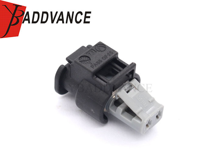 7574 677-02 2 Pin Female PA66 GF26 Automotive Connector For BMW