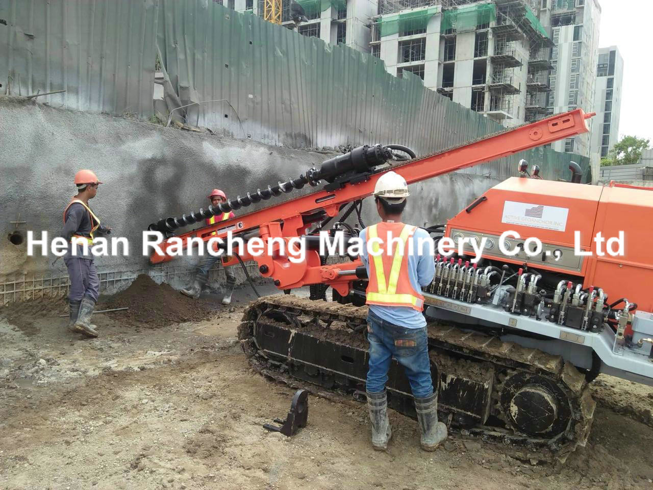 Hydraulic Crawler Engineering Anchor Drilling Rig 60m Depth 76HP Diesel Engine
