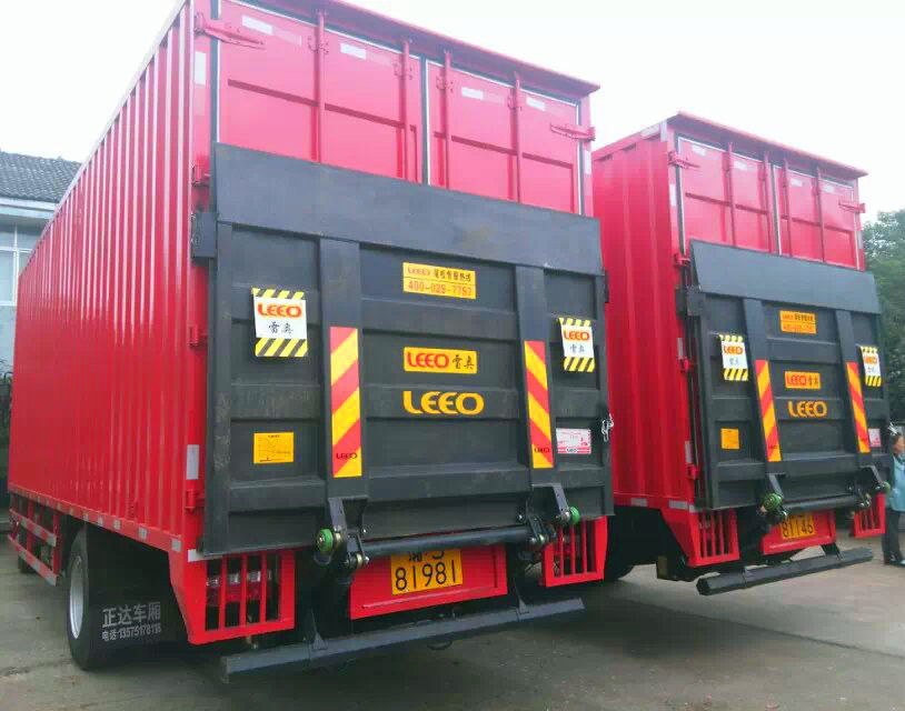 1500kg 2500kg Automobile Tail Plate Lift Steel Material With Black