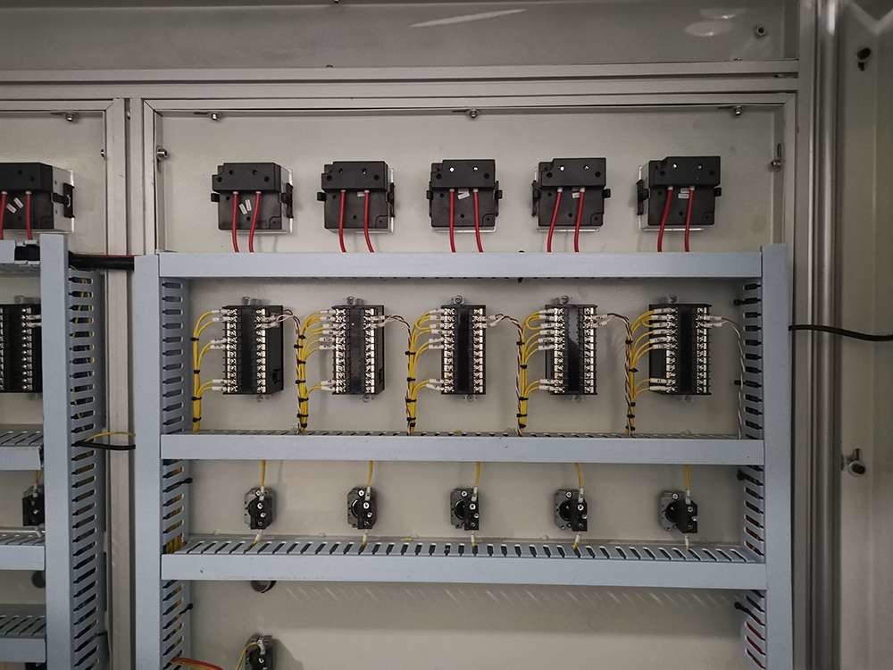Network Cable Extruder Machine Double Screw Durable L/D Ratio 26:1