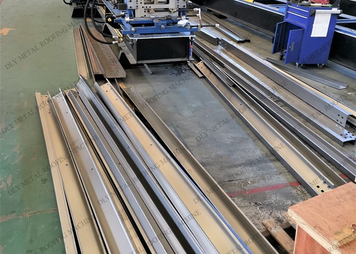 380V U Purlin Roll Forming Machine Hydraulic Cutting Purlin Roll Former