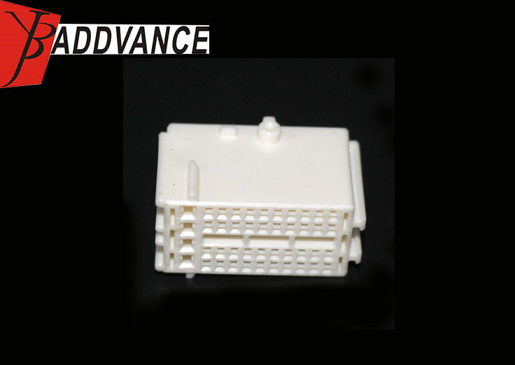 44 Pin Female White Auto Electrical Wire Connector Housing
