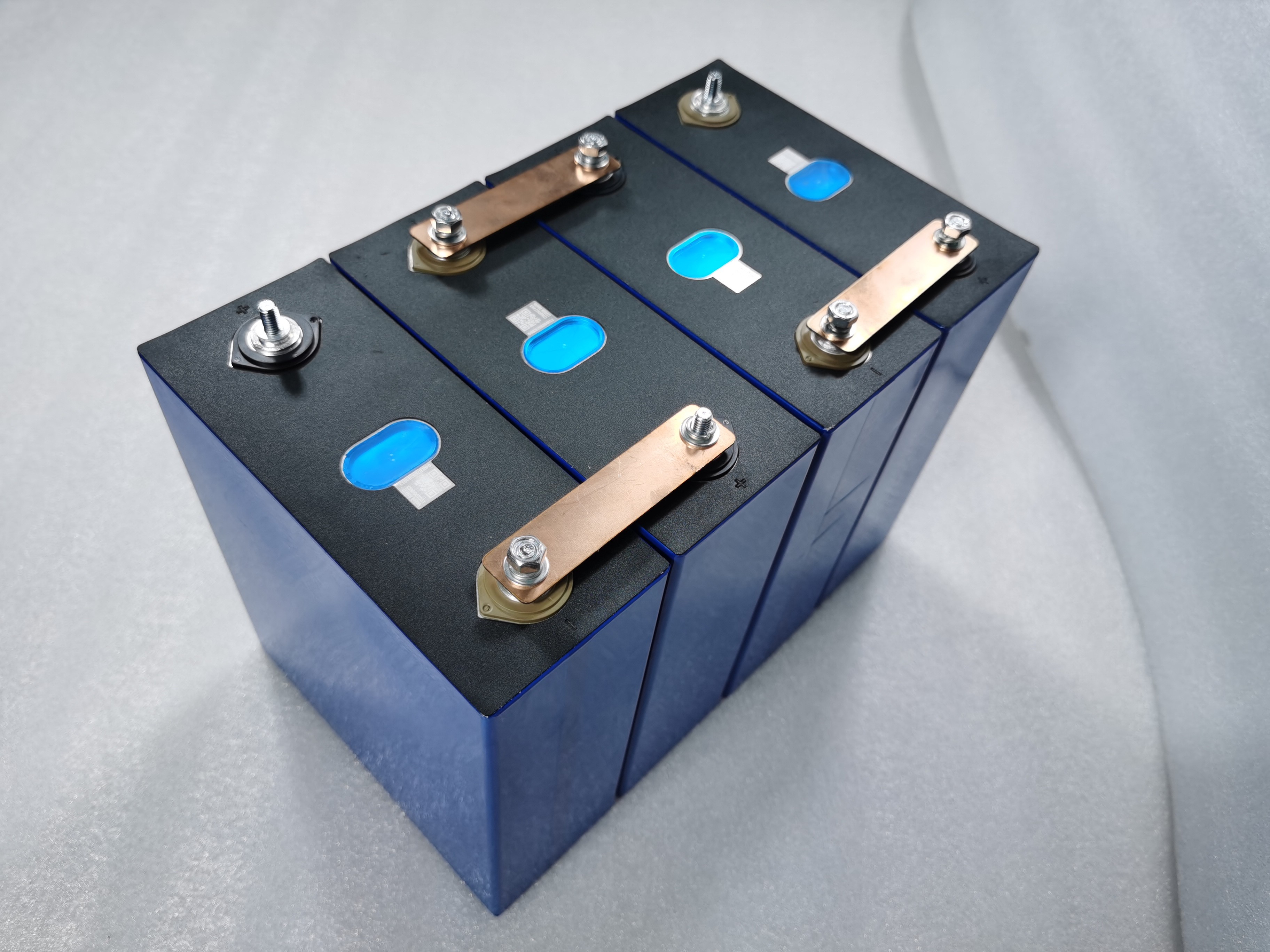 3.2V Lifepo4 320ah 302Ah 304Ah Lithium Ion Battery Cell For Energy Storage
