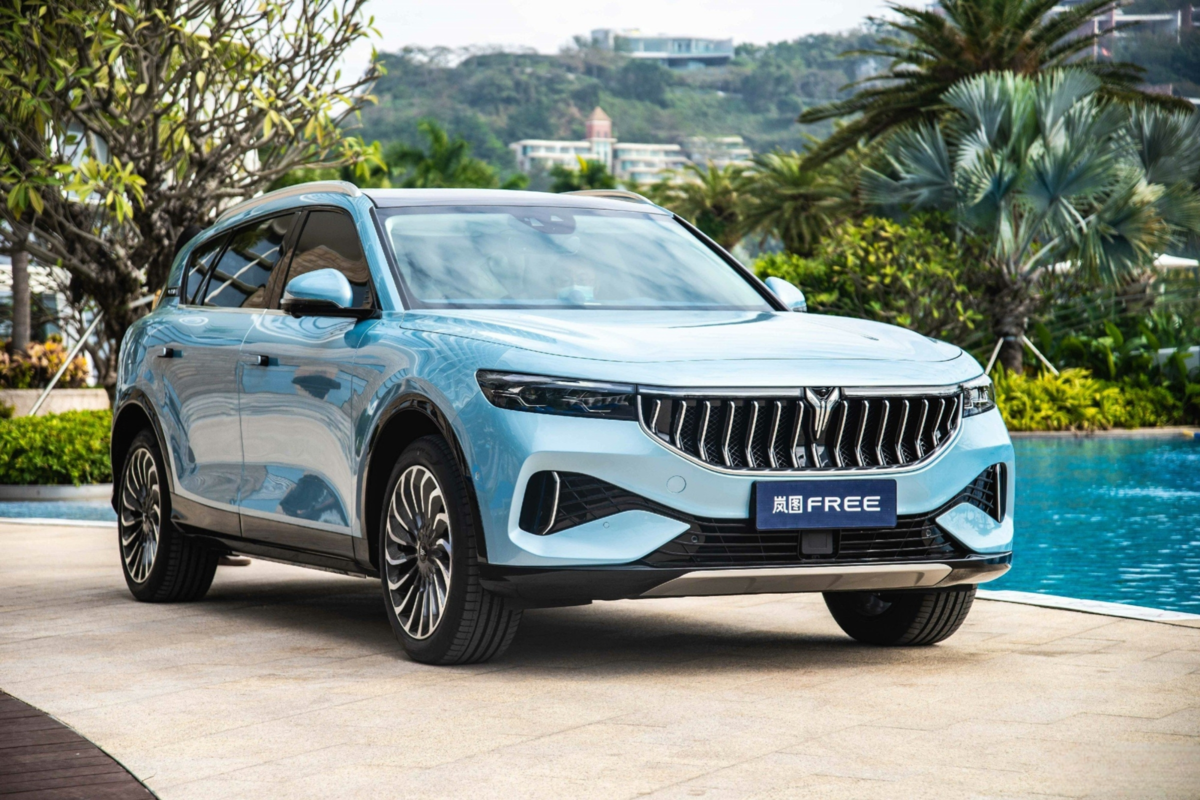Luxury Energy Vehicles High Speed Mpv Dongfeng Voyah Free Pure Electric EV SUV Four Wheel Drive Electric Car 4905*1950*1645mm