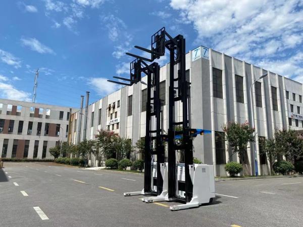 Single Reach Forward Electric Forklift Truck Load Capacity 2000 KG Lifting
