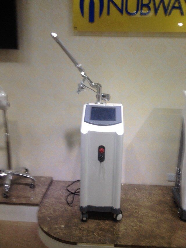 Fractional laser CO2 machine with RF tube air cooling any skin problems solved