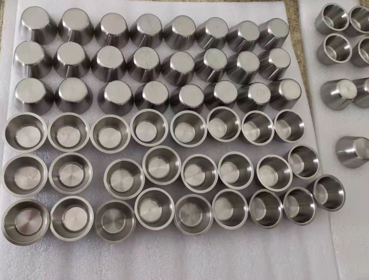 99.95% Purity Tungsten Pot Coating Industry Tungsten Crucibles