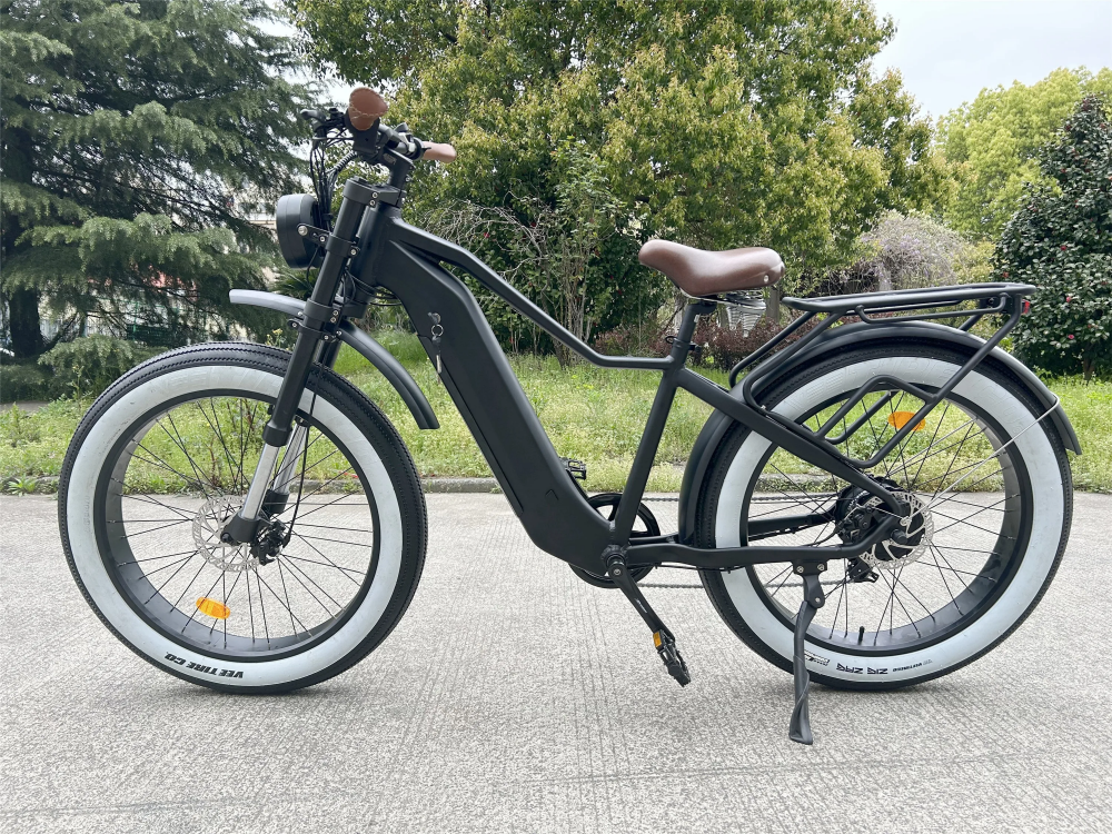 Retro Beach Cruiser Electric Bicycle 48V 750W 26 Inch Fat Tire E Bike 15Ah Battery