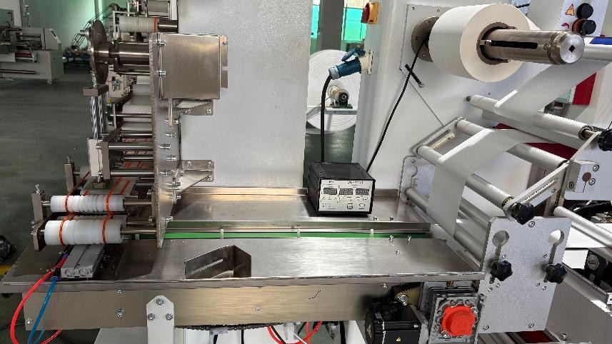220V 50Hz Non-woven Gauze Folding Slitting Packing Machine Automatic Gauze Making Packaging Line