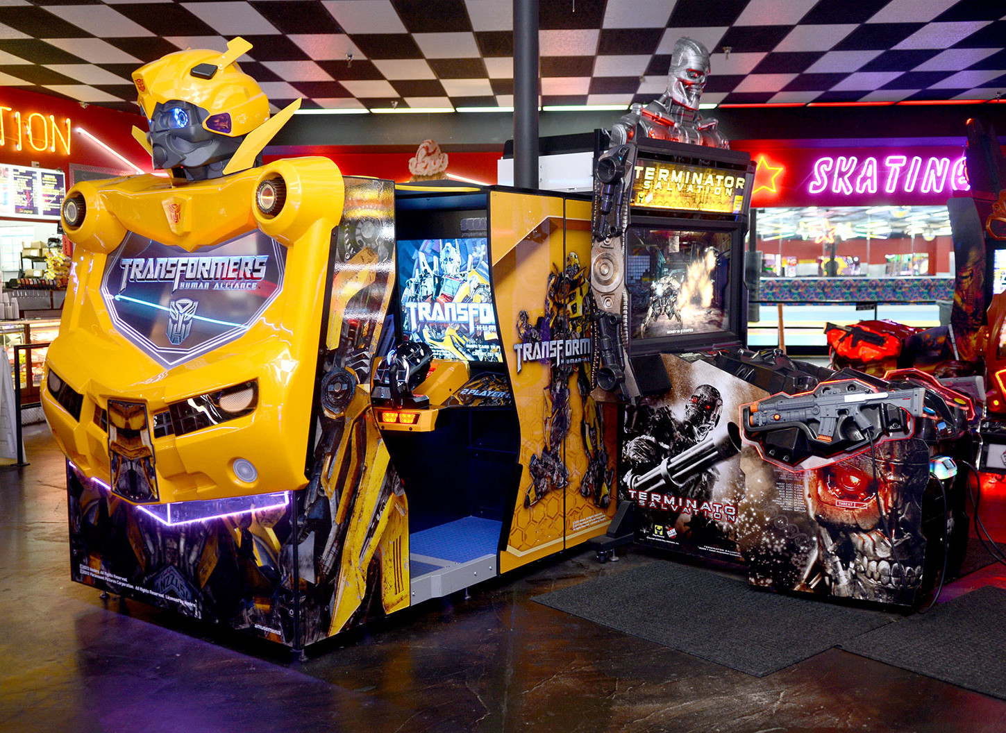 Transformers 55'' LCD Shooting Arcade Game Machine For Family Entertainment Center