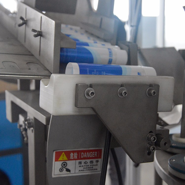 Automatic Tube Filling And Sealing Machine , Plastic Tube Sealer Machine High Speed