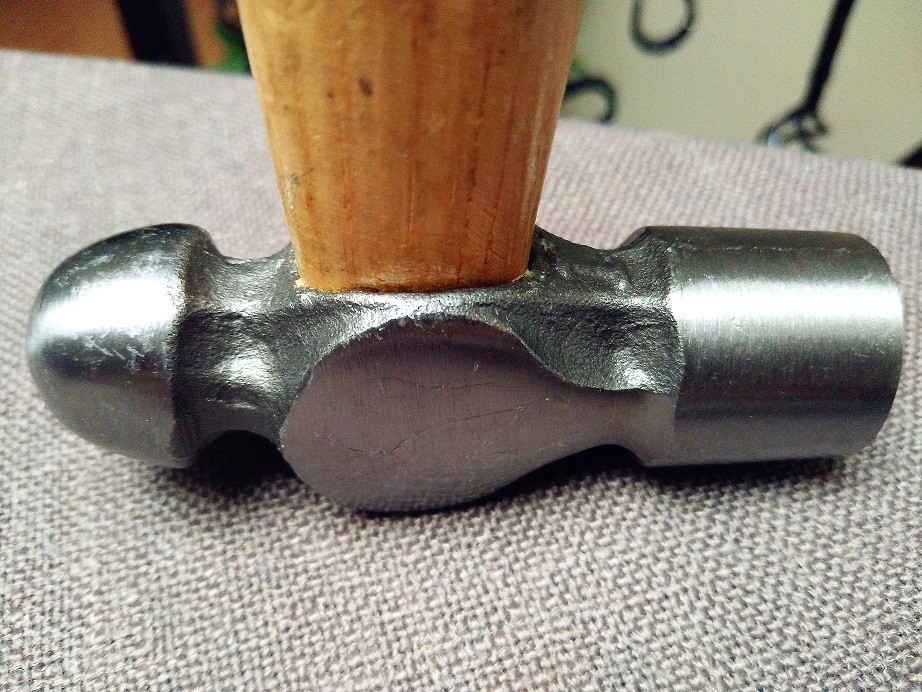 Carbon Steel Wood Handle Ball Pein hammer in Hand Tools (XL-0043)