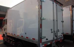 Quality High Efficiency Light Duty Trucks , 4500 Wheelbase 18 Foot Box Truck wholesale