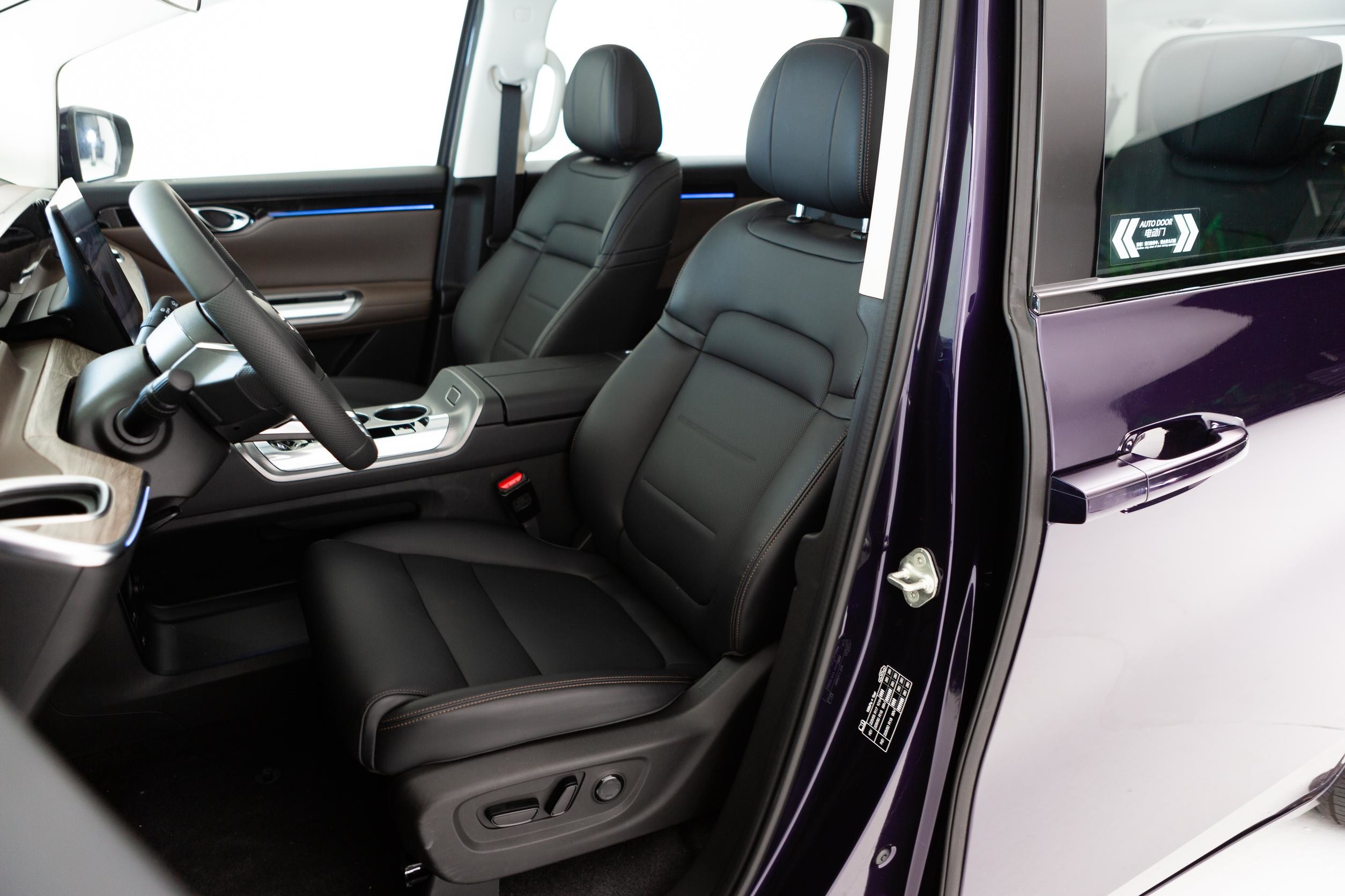 PHEV Hybrid Trumpchi E8 Cars Hybrid MPV 7 Seater 2024 2.0ATK 150km PRO Edition