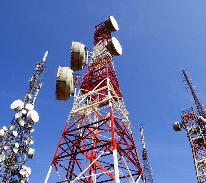 High Strength Corrosion Resistant Single Tube Tower Supports 4G 5G Equipment Modular Design Adapts To Multiple Scenarios And Fast Installation