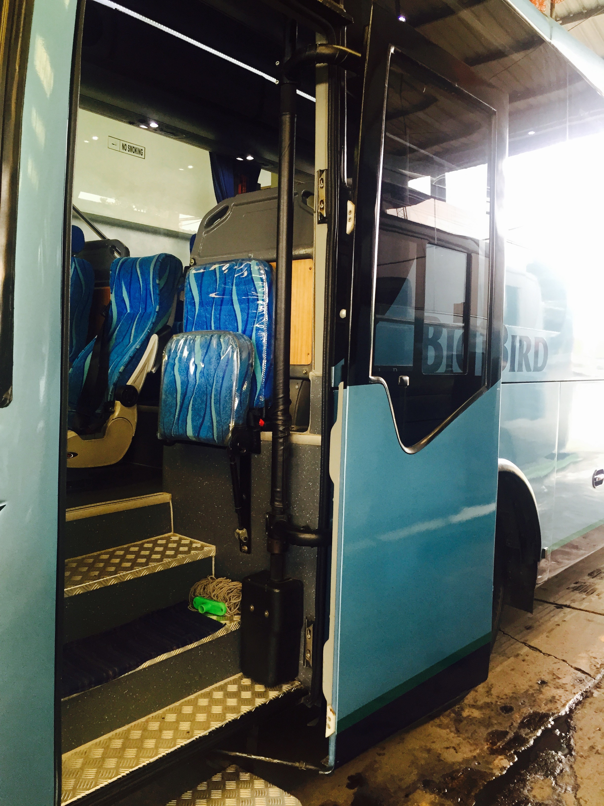 Lifting Lock Pneumatic Bus Door Mechanism , Volvo Bus Door Opening Mechanism