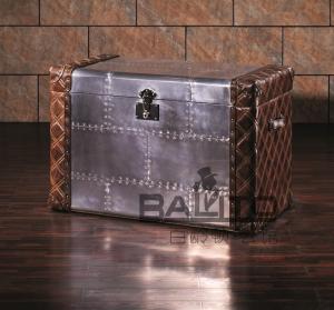 Quality classical style antique aluminium leather case furniture wholesale