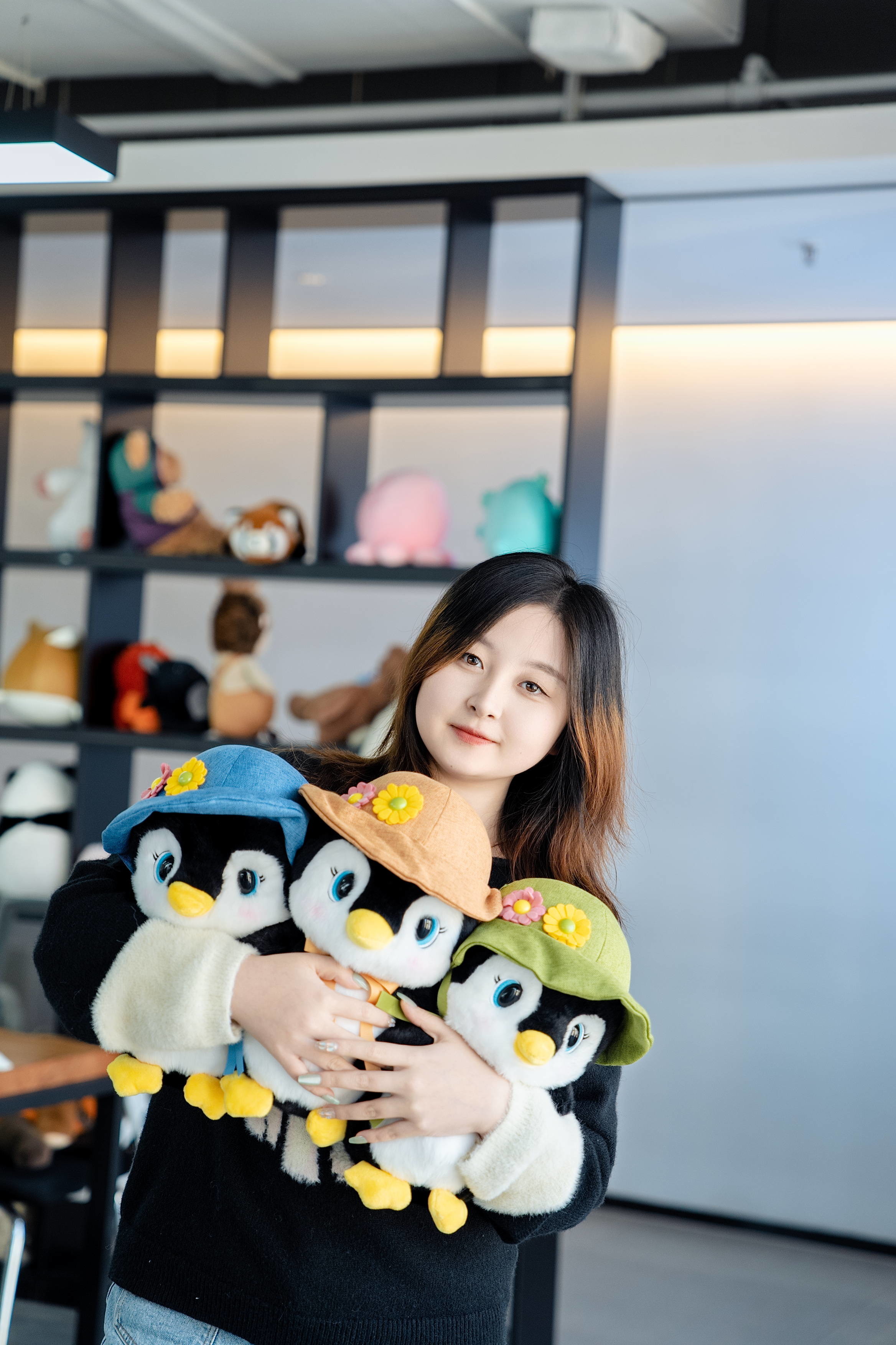 35cm Cute Penguin Shaped Soft Plush Toys Cartoon Stuffed Animal Fun Playing