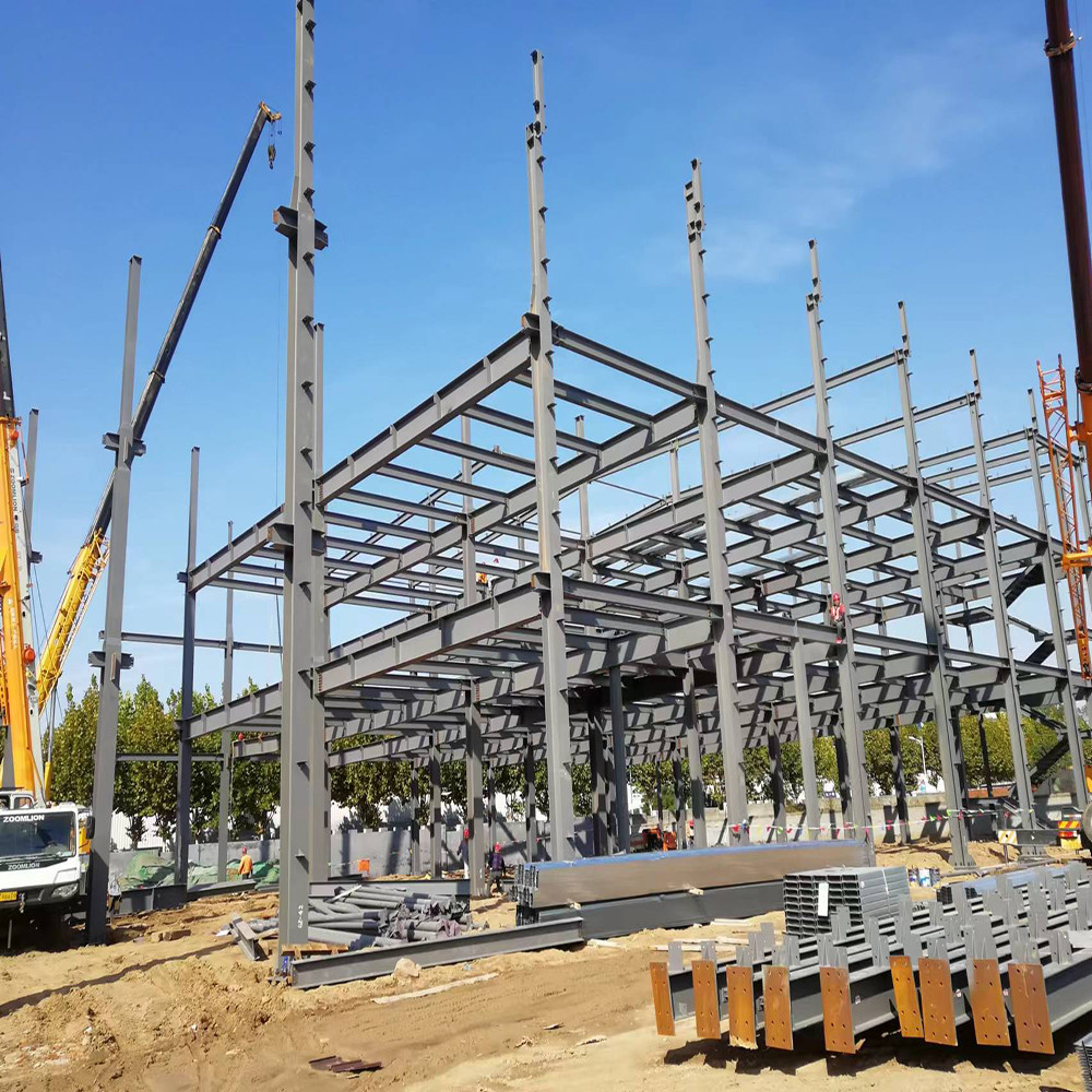 Q235 Construction Pre Fabricated Steel Buildings With Sandwich Panel Roof Cladding
