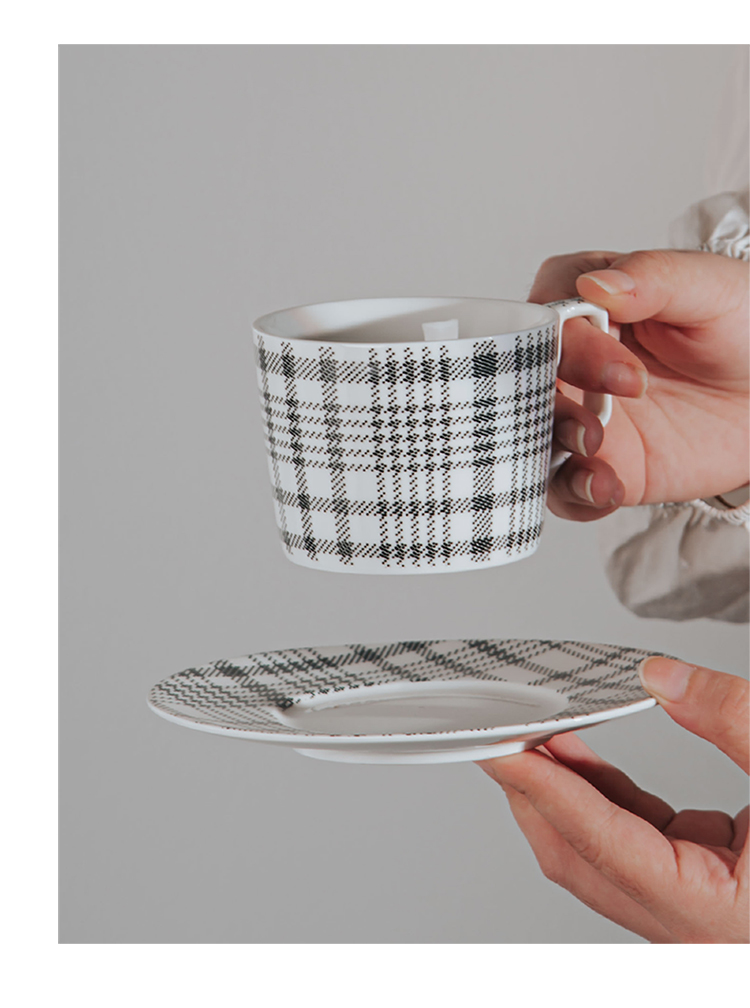 Modern 6.7 Oz Porcelain Cups Saucers With Sustainable Fabric Texture Pot And Saucer
