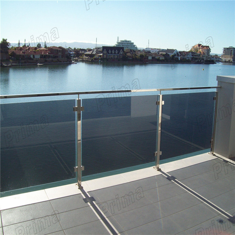 Steel post glass railing.jpg