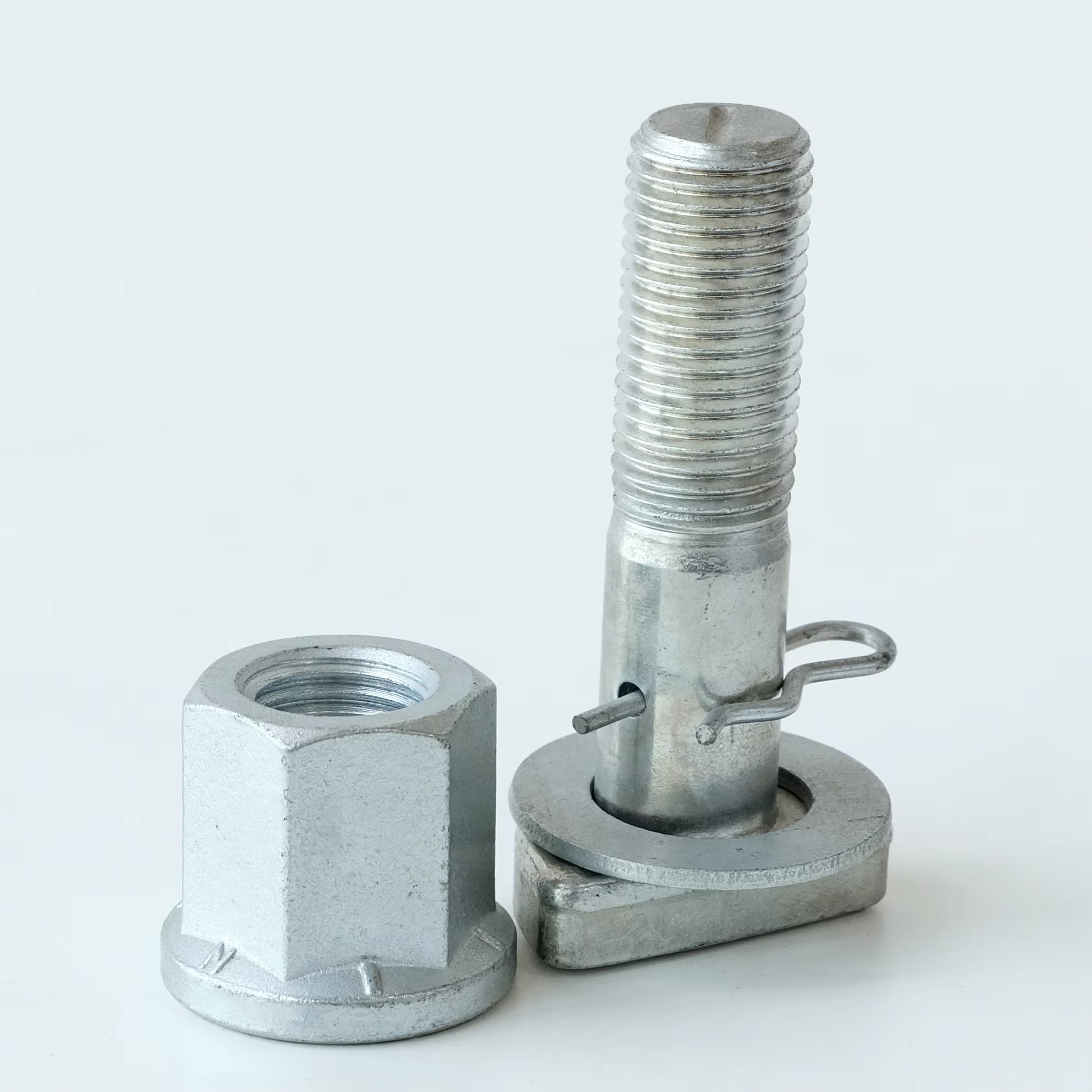 Truck D-Bolts Wheel Hub Bolts Suitable For Trilex M18-M24 Full Size 10.9 Grade 659112448 659112450