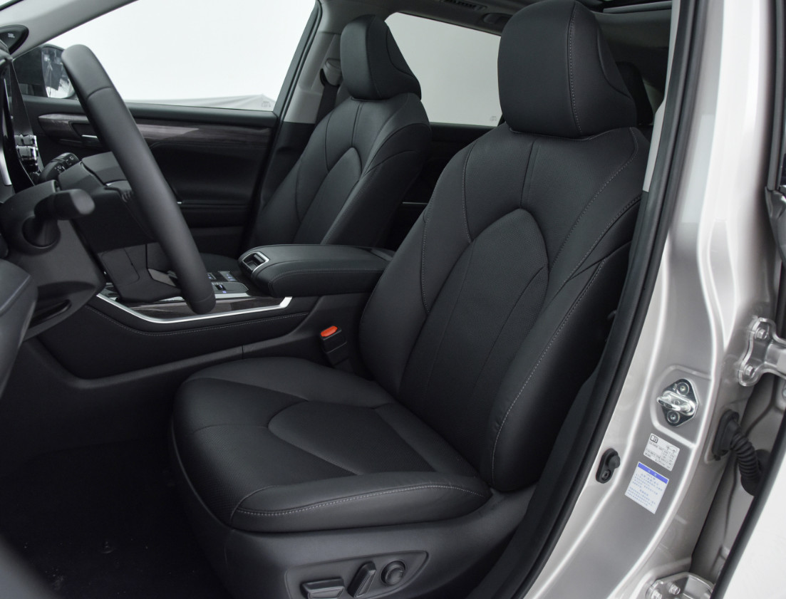 Hot Selling Highlander 2022 Dual Engine 2.5L 4WD 5 Door 7 Seats Hybrid Medium SUV Specialized Car Exporter
