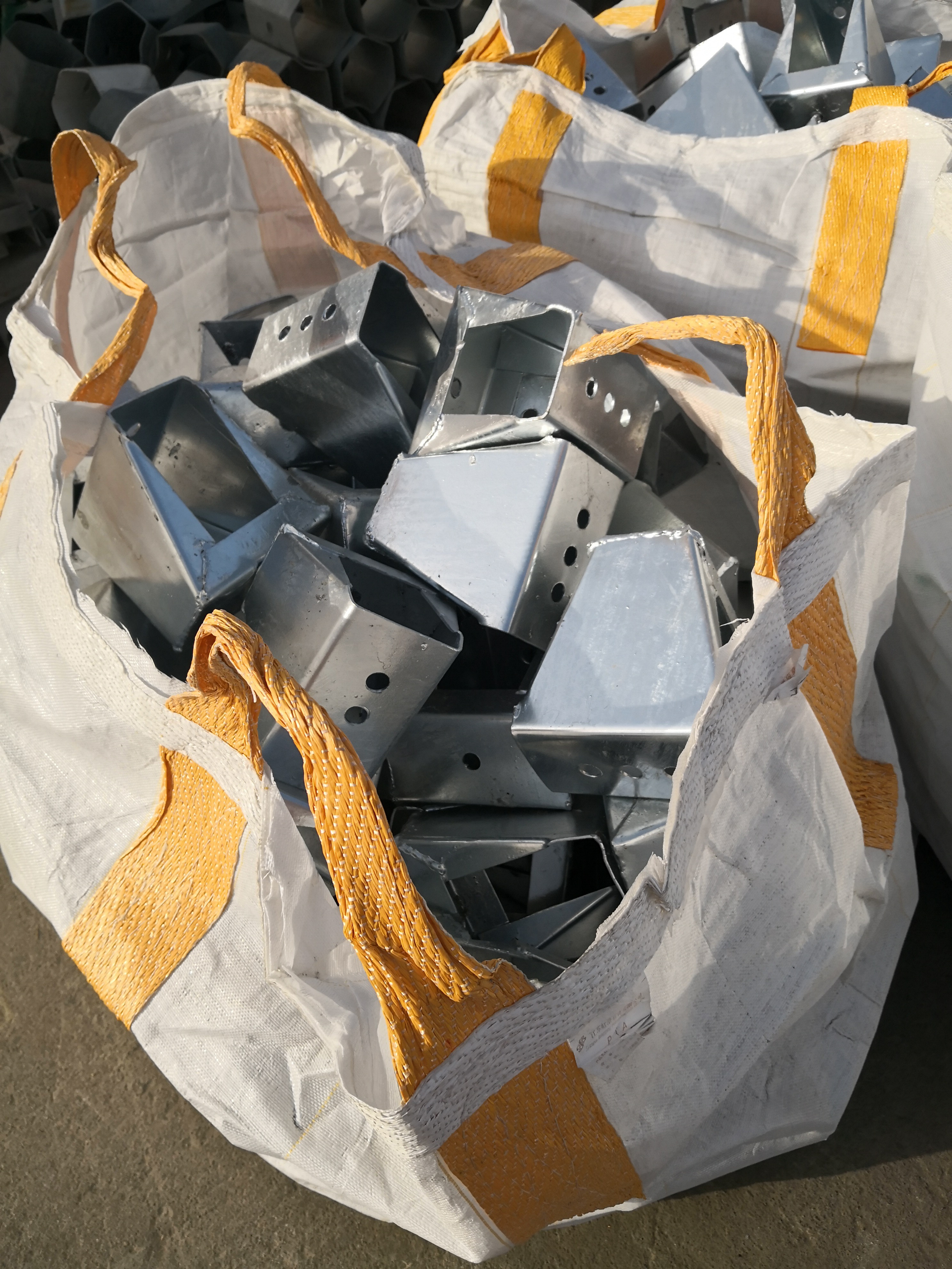 Q235 SJ235R Customized Galvanized Traffic Barrier Steel Highway Guardrail