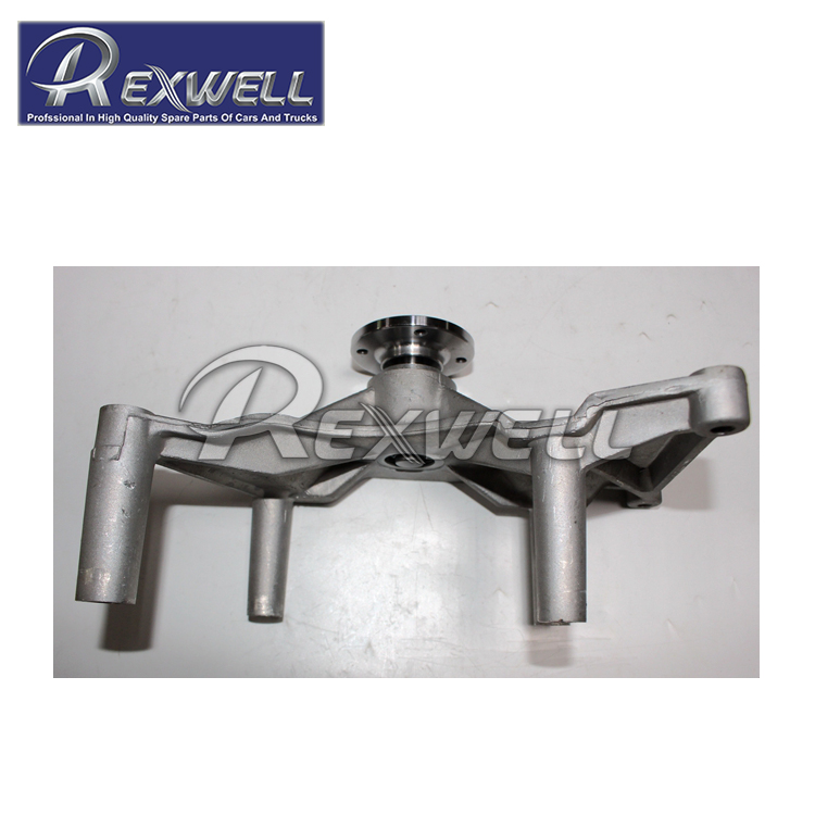 OE NO. MD143208 Engine Water Pump Bracket for Mitsubishi Pajero Montero V33W V43W