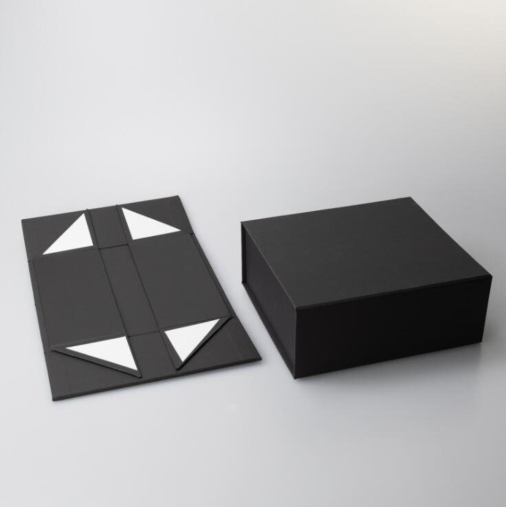 Offset Printing CMYK Color Foldable Gift Box For Product Packaging