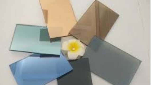 3mm-15mm Clear Tinted Float Glass/Laminated Glass/Tempered/Reflective Glass with Dark Green/Grey/Bronze for B