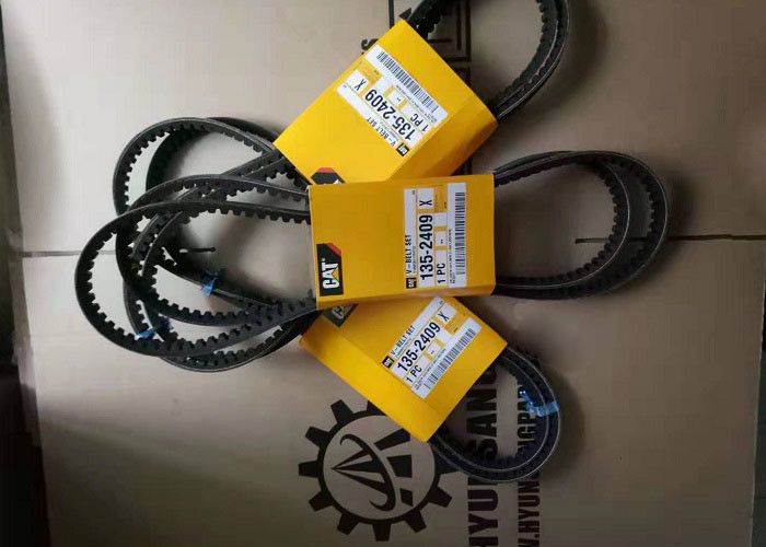 135-2409 Engine V-Belt 1352409 Use for 100-010 Caterpillar Excavator Crane CAT