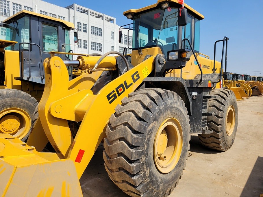 Used Wheel Loaders New Arrival SDLG 956L Earthwork for Construction Machinery