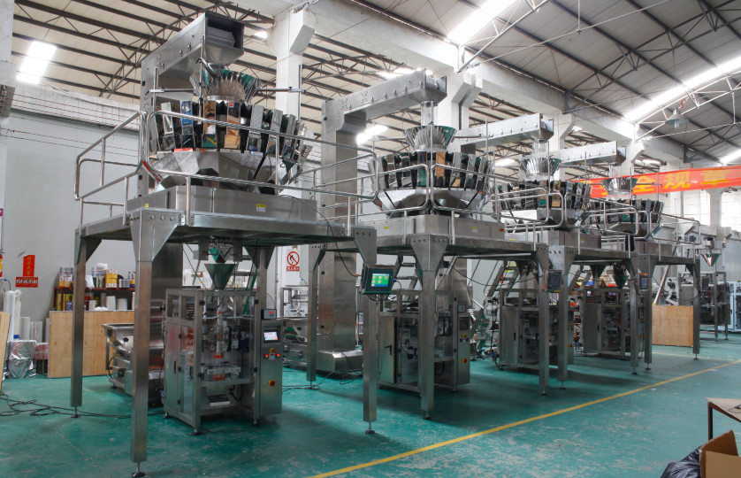 Multihead Pillow Bag Granule Vertical Packing Machine For Snacks