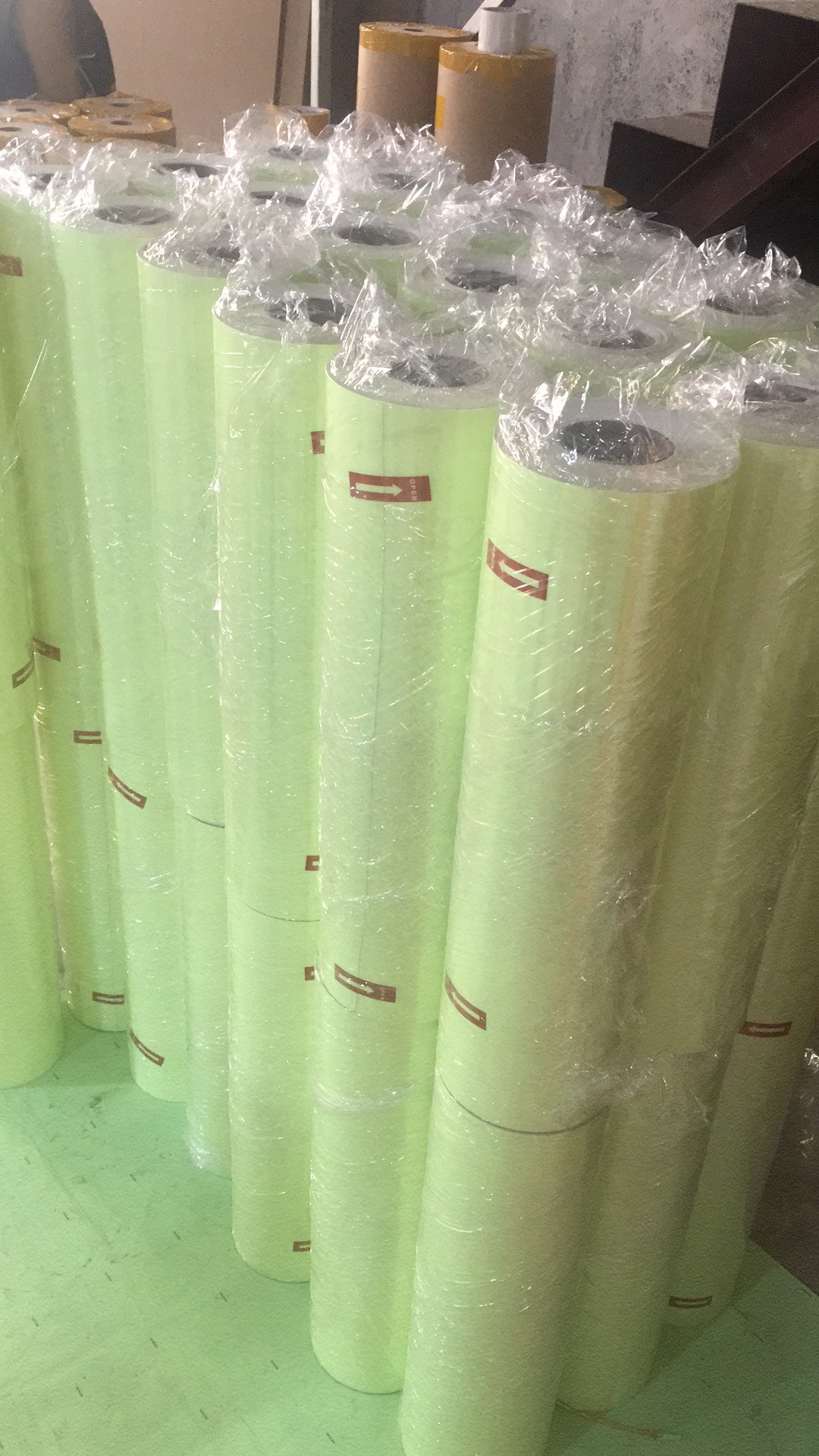 Eco-Solvent / UV Printable PVC Luminous Film Glow In The Dark Vinyl 4 Hours 0.62/1.24x45.7m For Safety Guide