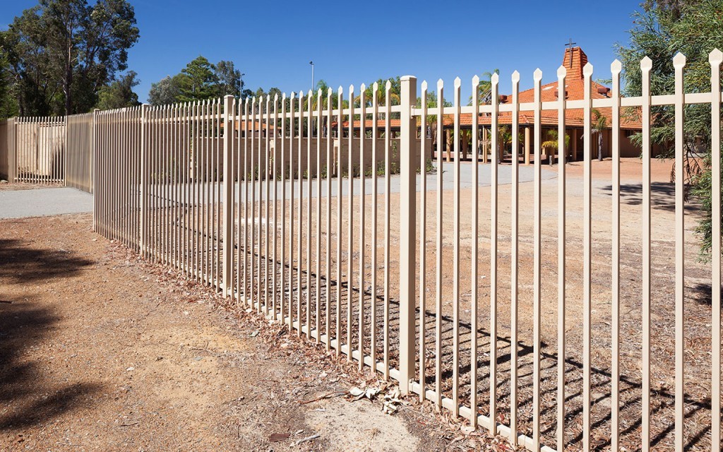 Decorative 8ft Garden Iron Wrought Fence For Highway 1.2mm-2.5mm