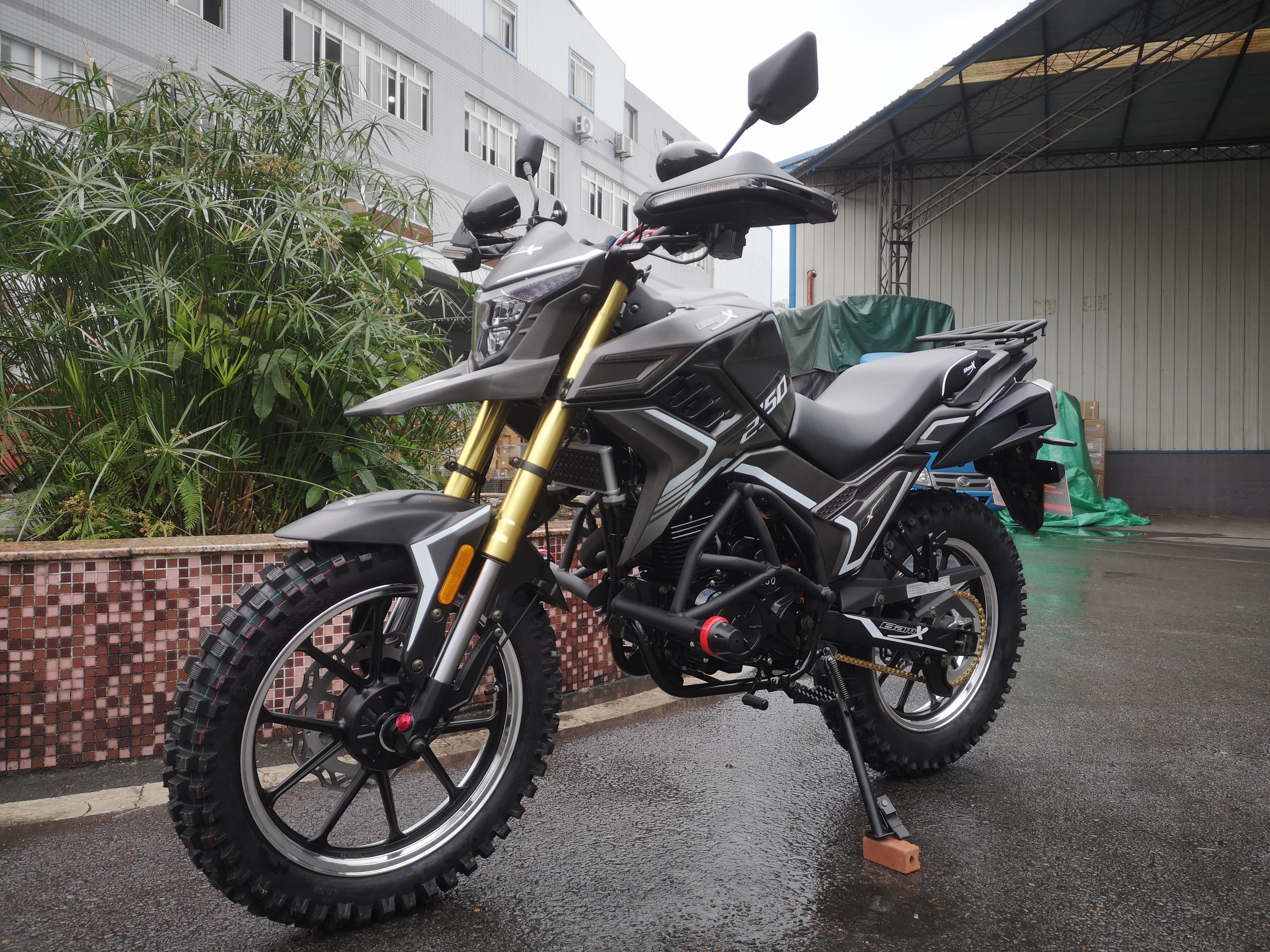 Stable Powerful Street Legal Dirt Bike Enduro Racing Motorcycles 250CC