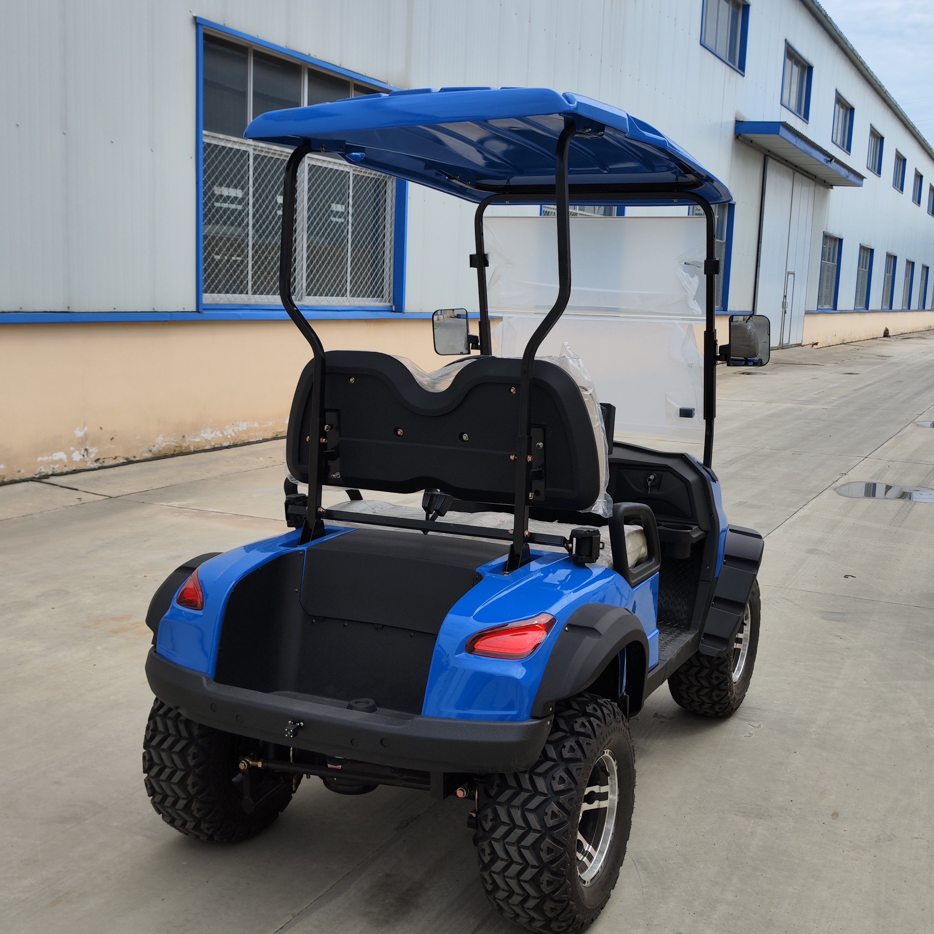 Smooth and Safe 2 Seater Golf Cart for Quick and Comfortable Transport