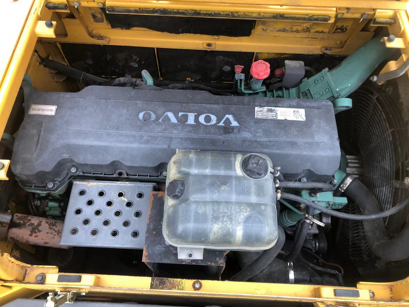 Shanghai Used 48 Ton Volvo 480 Excavator with Original Hydraulic Cylinder and Suppliers