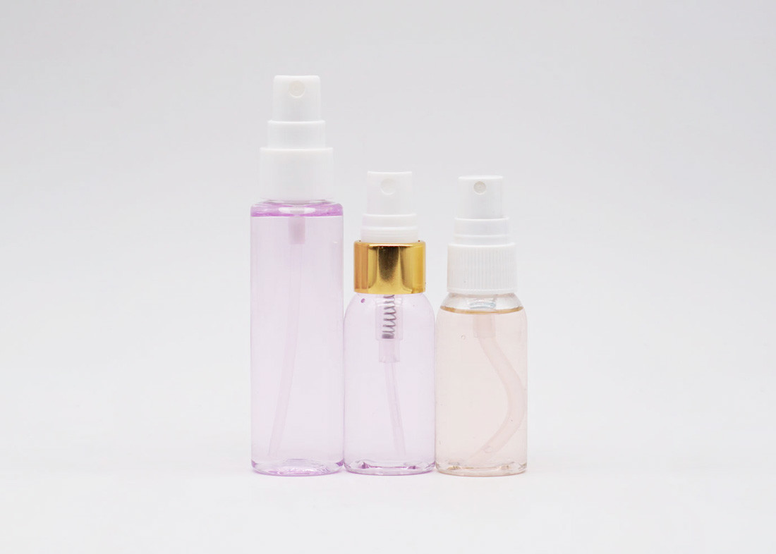 Travel Pocket Plastic Spray Bottle 30ml Cylinder With Gold Aluminum Collar
