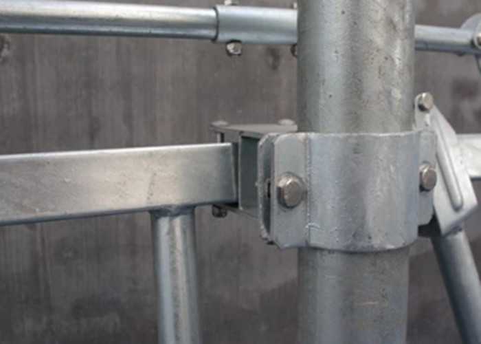 Metal Livestock Panels / Hot Dip Galvanized Metal Cattle Feeders Customized