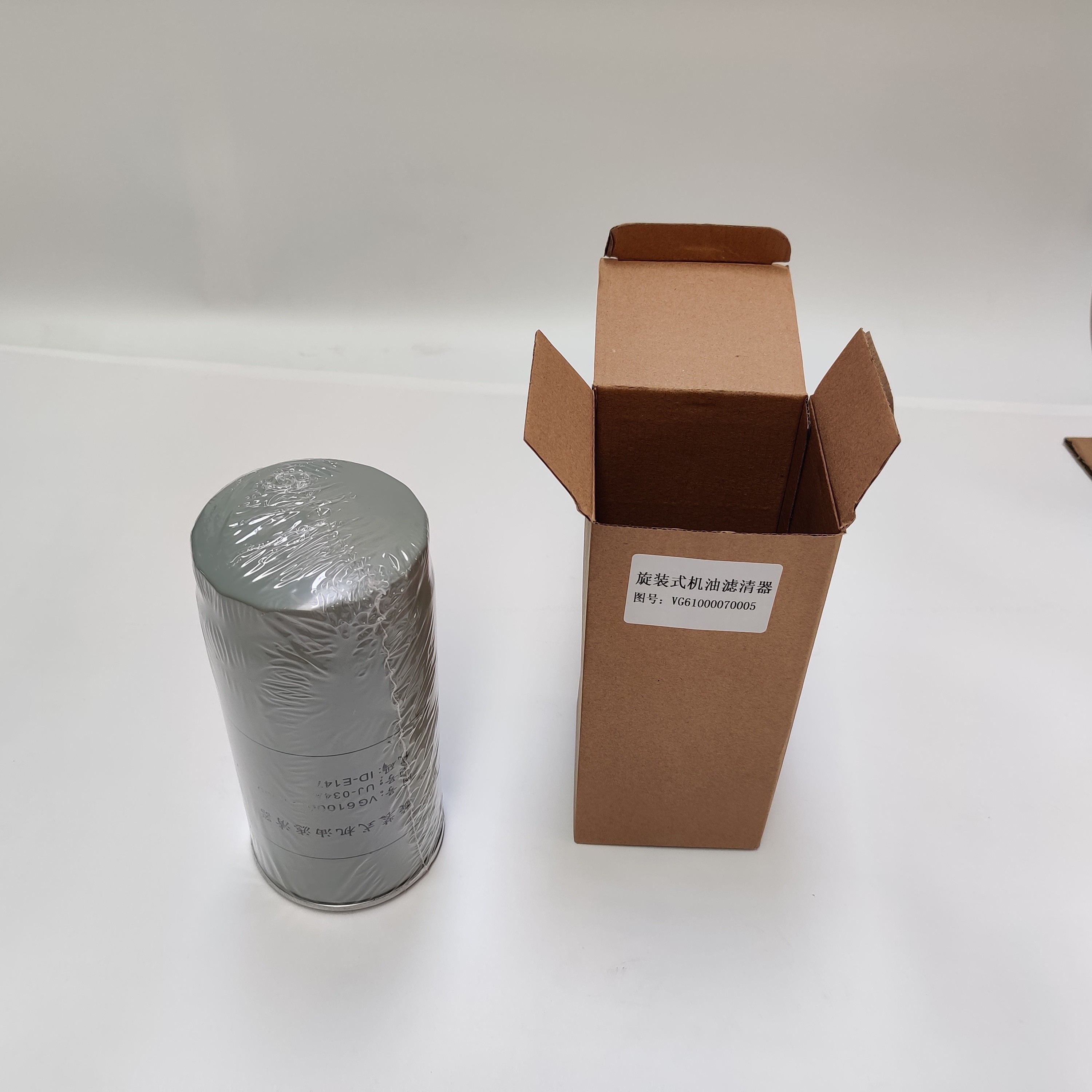 High Quality Truck Best Price For OE Number VG 61000070005 Oil Filter For Sino Truck