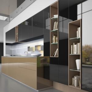 Quality Highly ODM/OEM Yalig 2024 Smart Wood Furniture Kitchen Cabinets with Blum Hardware wholesale